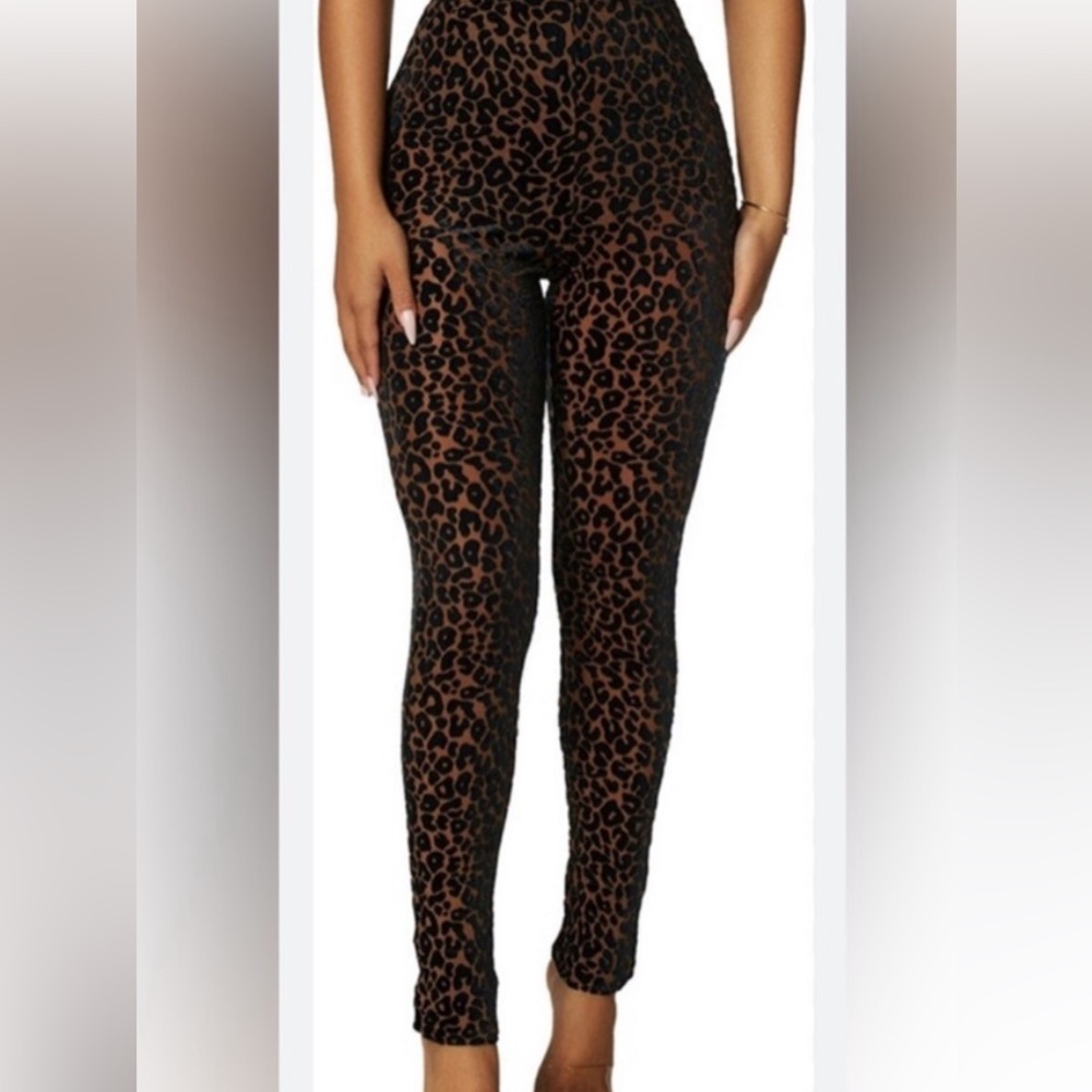 Naked Wardrobe leopard burnout leggings